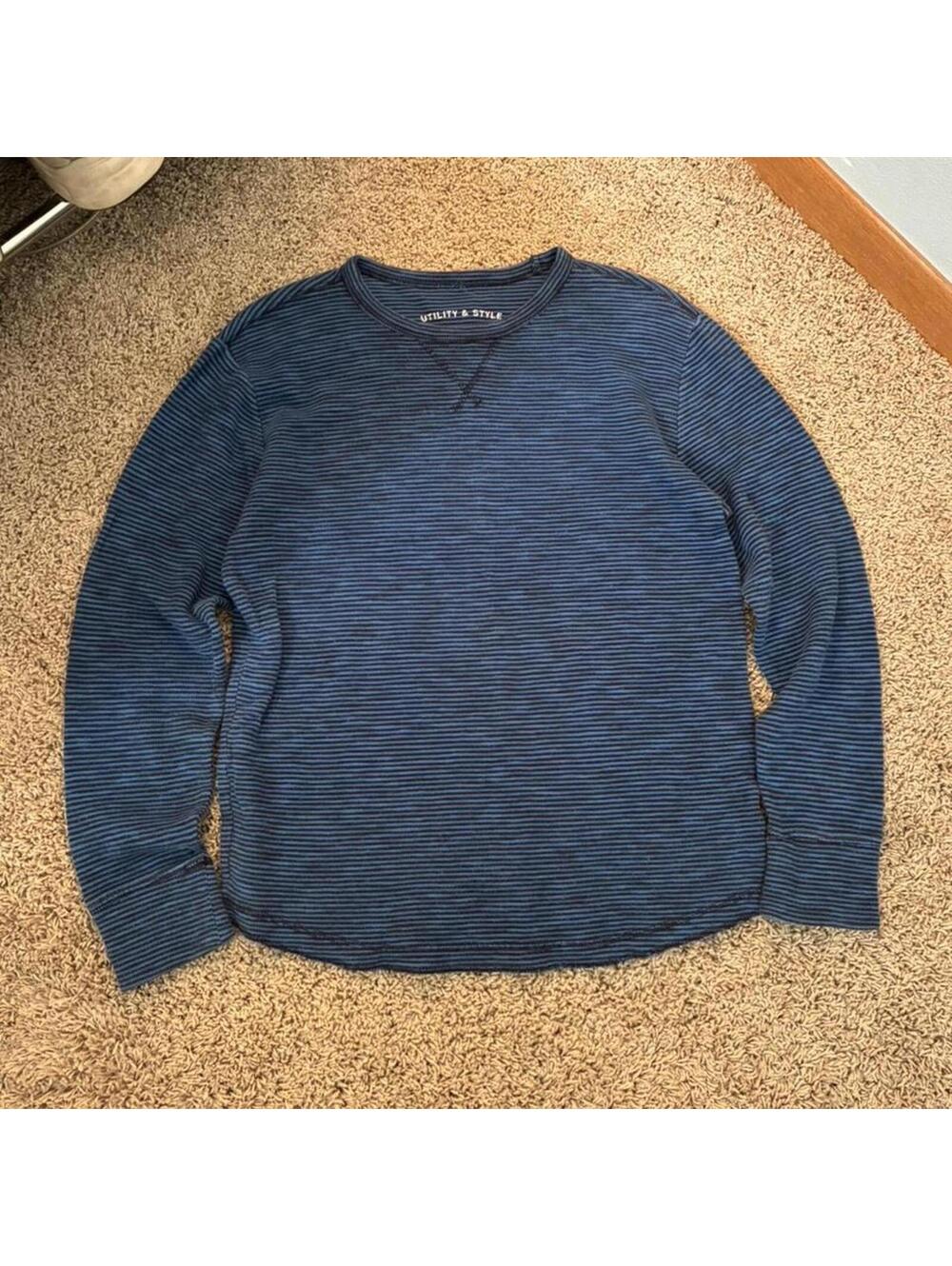 Mossimo Men's Blue and Navy Shirt